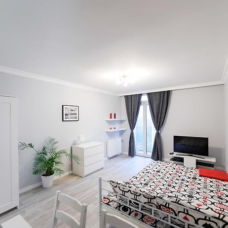 Apartament Grojecka Korotynskiego Apartment วอร์ซอ ห้อง รูปภาพ